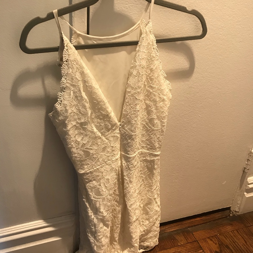 White graduation dress - Picture 3 of 4
